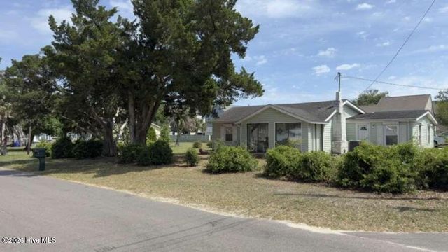 413 Spartanburg Avenue, Carolina Beach, NC 28428