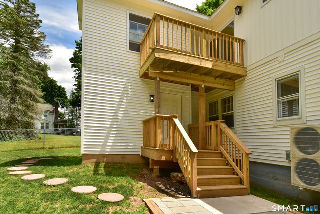 265 B Lincoln Street B, Berlin, CT 06037