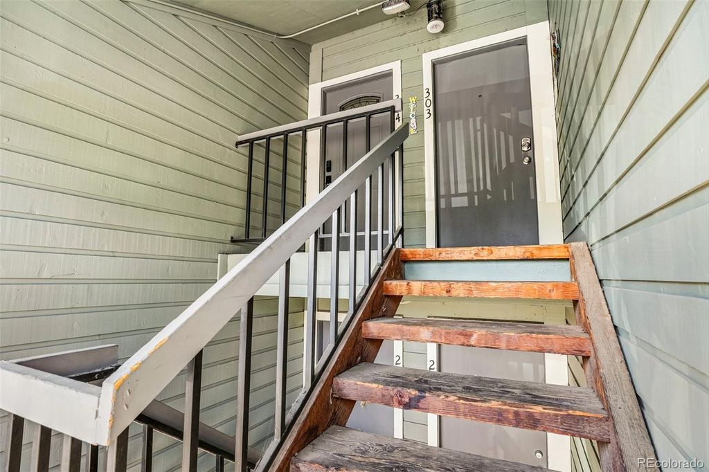 3666 S Depew Street 304, Denver, CO 80235