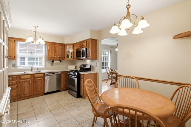 2175 Agincourt Road, Toms River, NJ 08755