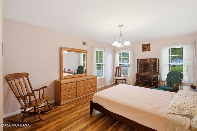 2175 Agincourt Road, Toms River, NJ 08755