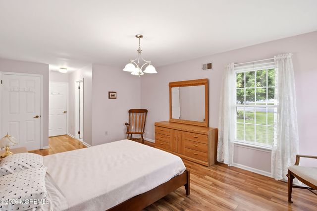 2175 Agincourt Road, Toms River, NJ 08755