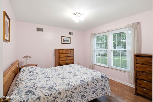 2175 Agincourt Road, Toms River, NJ 08755