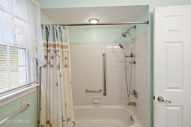 2175 Agincourt Road, Toms River, NJ 08755