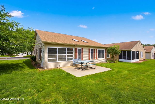 2175 Agincourt Road, Toms River, NJ 08755