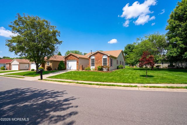 2175 Agincourt Road, Toms River, NJ 08755