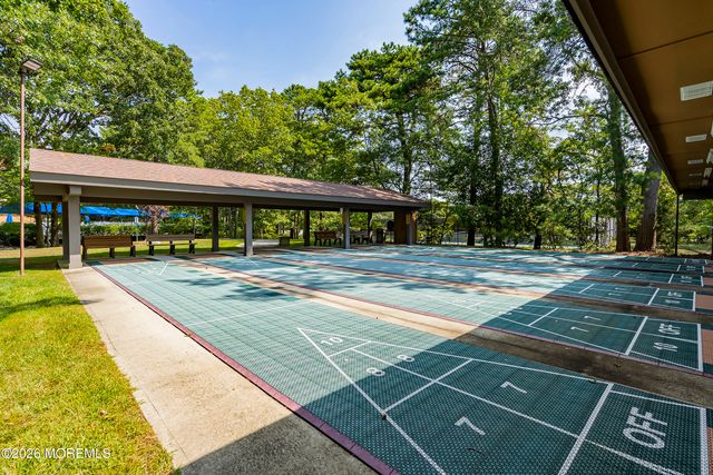 2175 Agincourt Road, Toms River, NJ 08755