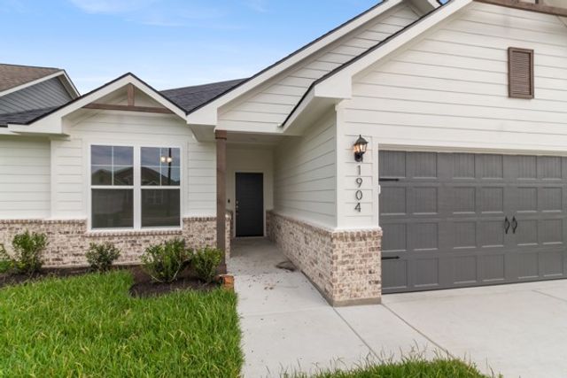 1904 Stubbs Drive, Bryan, TX 77807