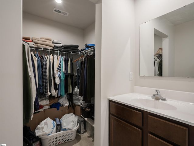 8 Verdant Leaf Way, Greenville, SC 29617