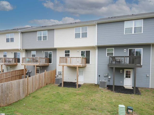 8 Verdant Leaf Way, Greenville, SC 29617