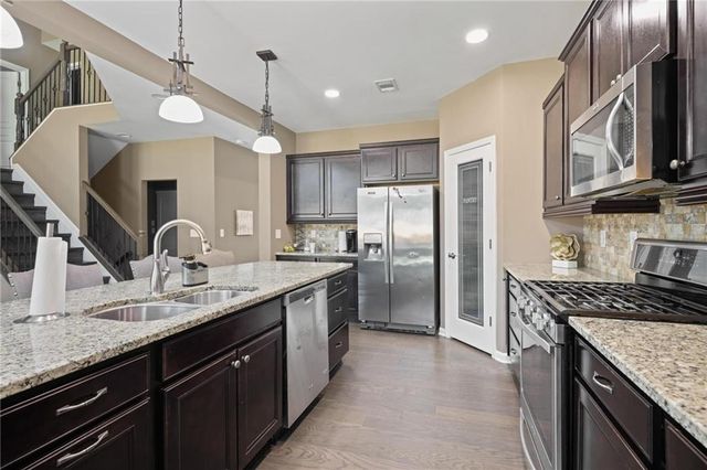 90 Floating Leaf Way, Dallas, GA 30132