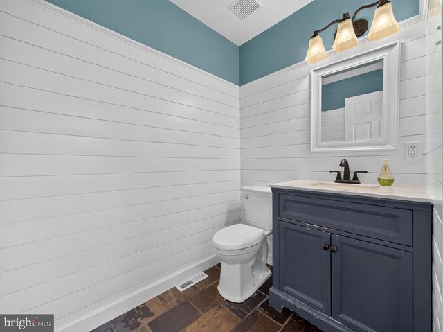 649 S READING AVE, Boyertown, PA 19512