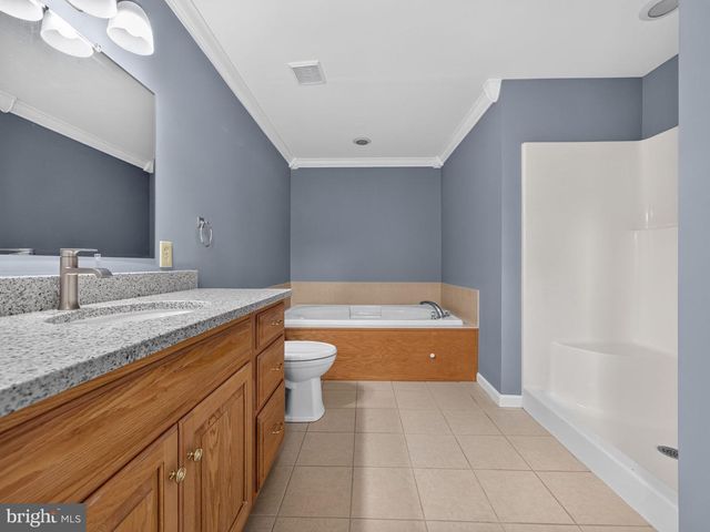 649 S READING AVE, Boyertown, PA 19512