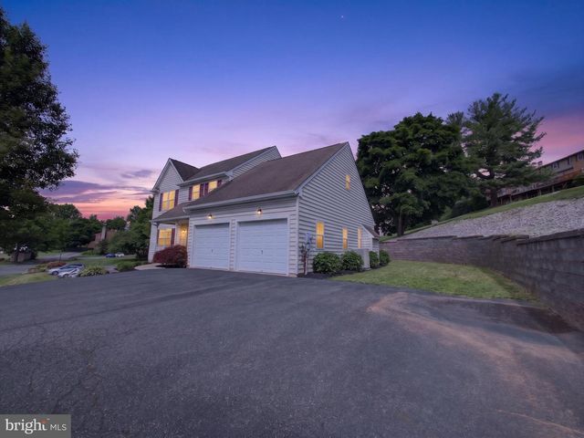649 S READING AVE, Boyertown, PA 19512
