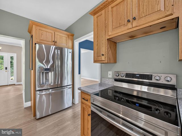 649 S READING AVE, Boyertown, PA 19512