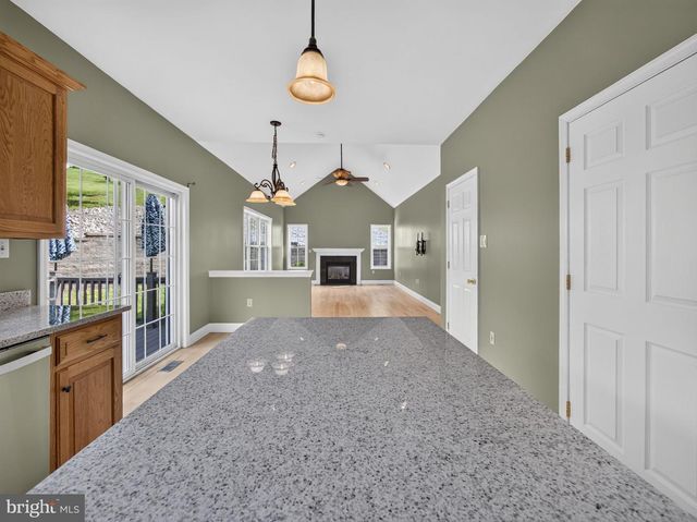 649 S READING AVE, Boyertown, PA 19512