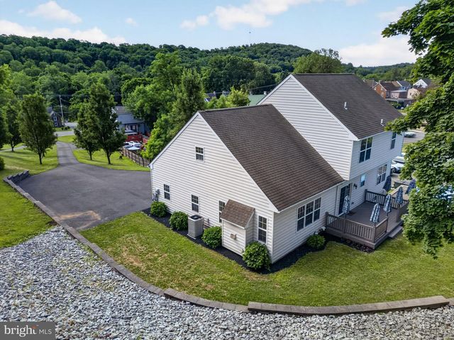 649 S READING AVE, Boyertown, PA 19512