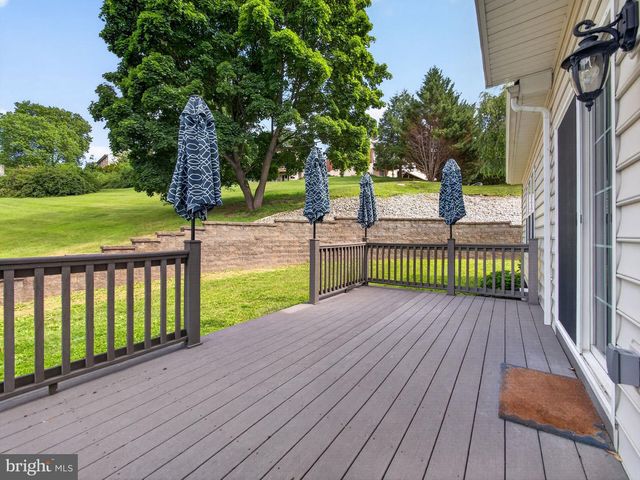 649 S READING AVE, Boyertown, PA 19512