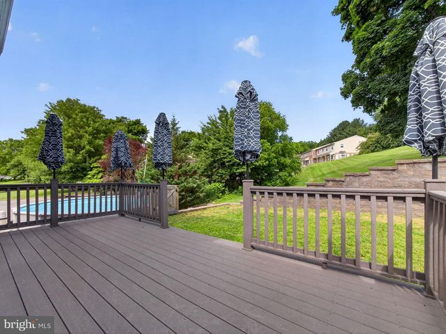 649 S READING AVE, Boyertown, PA 19512