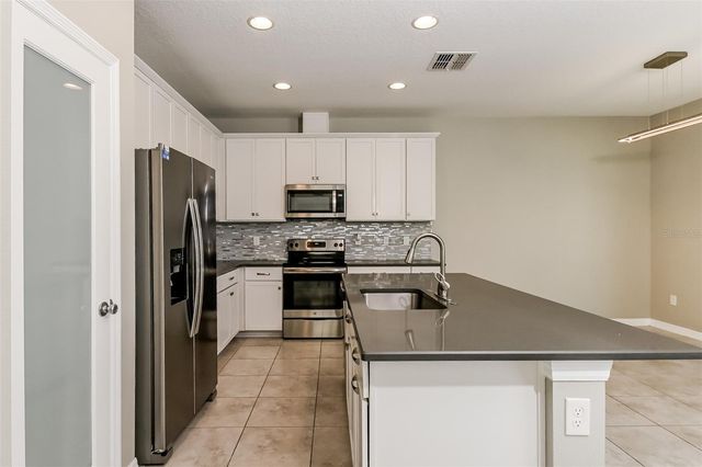 10313 BERRYESSA AVENUE, Riverview, FL 33578