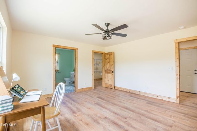 320 Deerwood Road, Greeneville, TN 37743