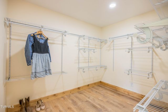 320 Deerwood Road, Greeneville, TN 37743