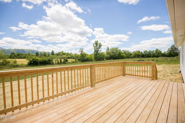 320 Deerwood Road, Greeneville, TN 37743