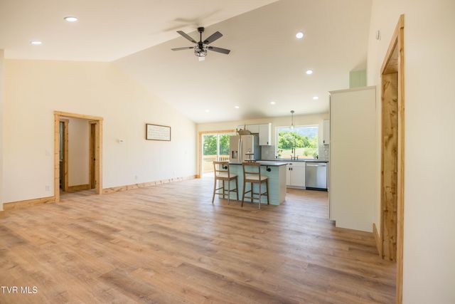320 Deerwood Road, Greeneville, TN 37743
