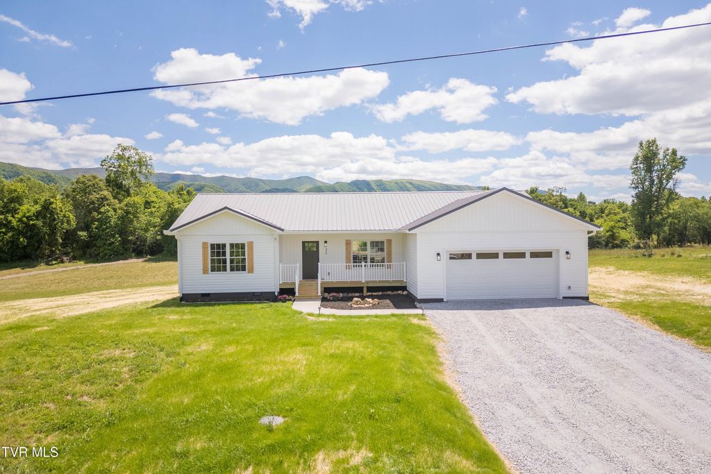 320 Deerwood Road, Greeneville, TN 37743