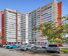 1351 NE Miami Gardens Drive PH11E, Miami, FL 33179