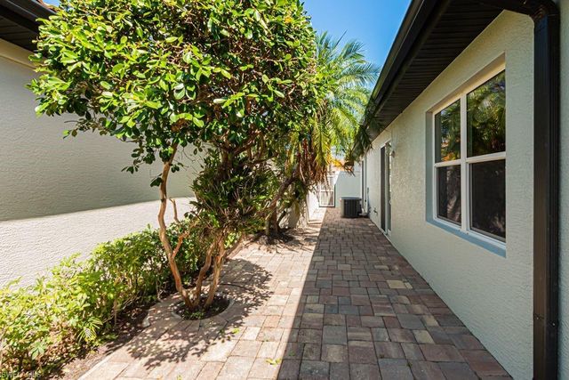 10581 Avila CIR, Fort Myers, FL 33913