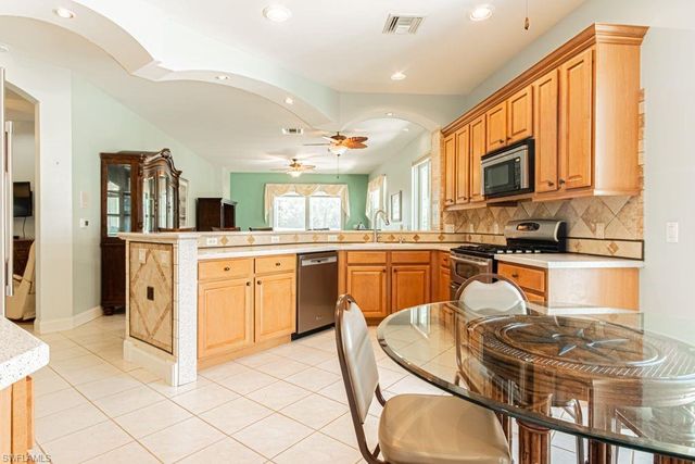 10581 Avila CIR, Fort Myers, FL 33913