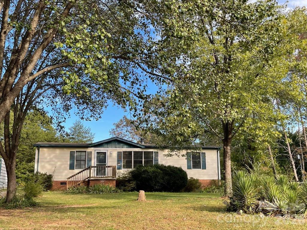 4810 Stratford Lane, Denver, NC 28037