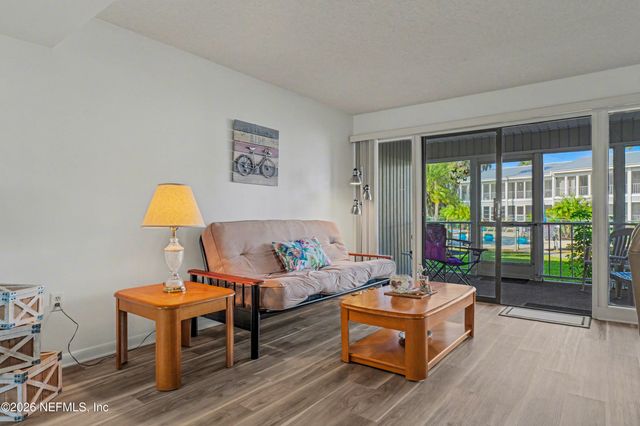 115 RIVER BEND Place C, Welaka, FL 32193