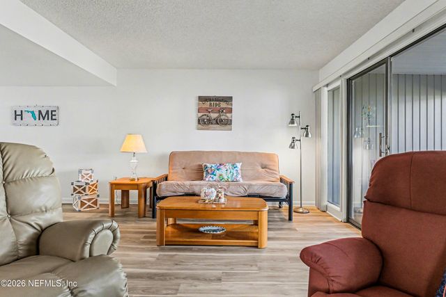 115 RIVER BEND Place C, Welaka, FL 32193