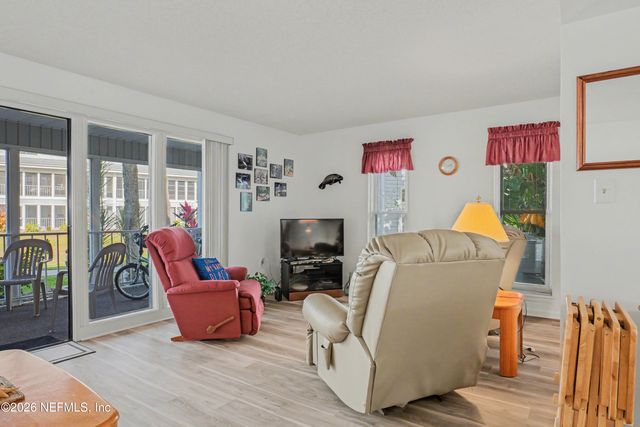 115 RIVER BEND Place C, Welaka, FL 32193