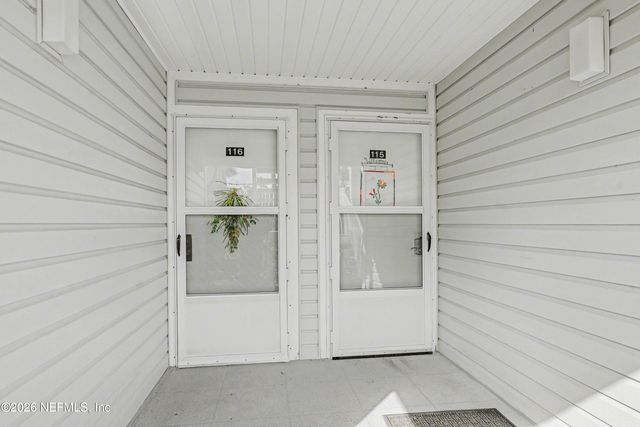 115 RIVER BEND Place C, Welaka, FL 32193