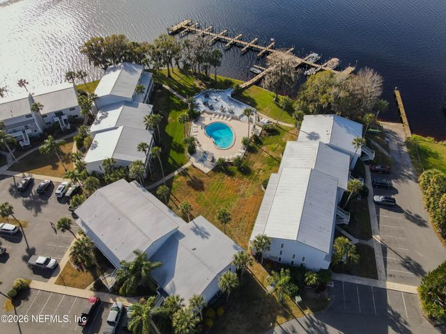 115 RIVER BEND Place C, Welaka, FL 32193