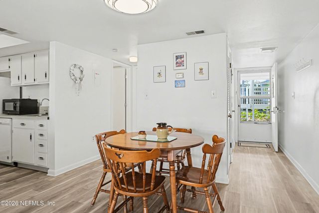 115 RIVER BEND Place C, Welaka, FL 32193