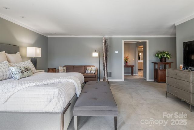 820 Laurel Ridge Drive, Waynesville, NC 28786