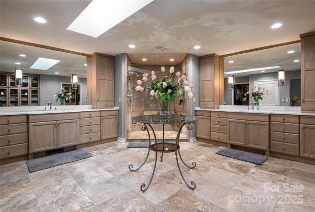 820 Laurel Ridge Drive, Waynesville, NC 28786