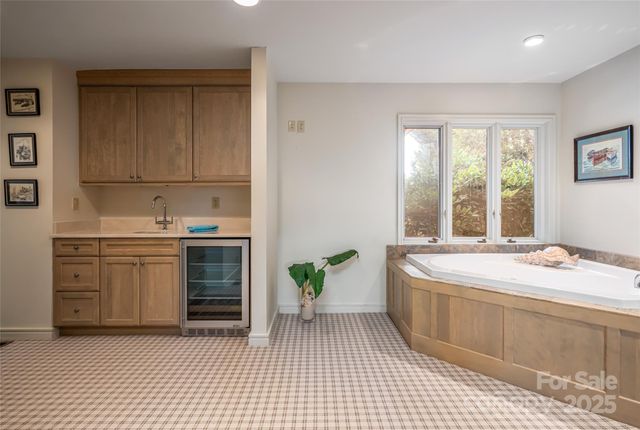 820 Laurel Ridge Drive, Waynesville, NC 28786