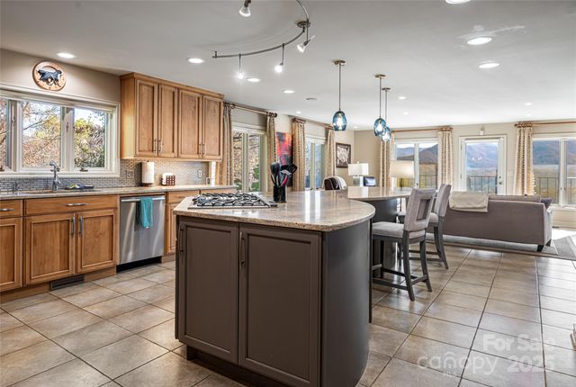 820 Laurel Ridge Drive, Waynesville, NC 28786