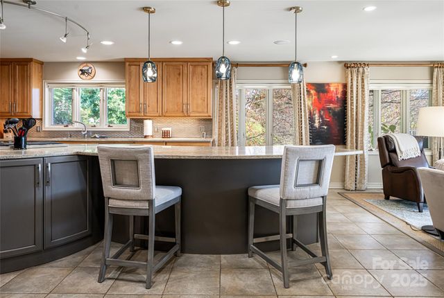 820 Laurel Ridge Drive, Waynesville, NC 28786