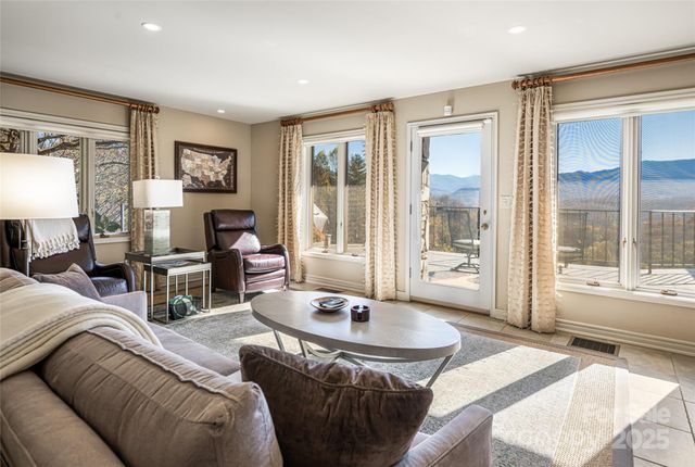 820 Laurel Ridge Drive, Waynesville, NC 28786