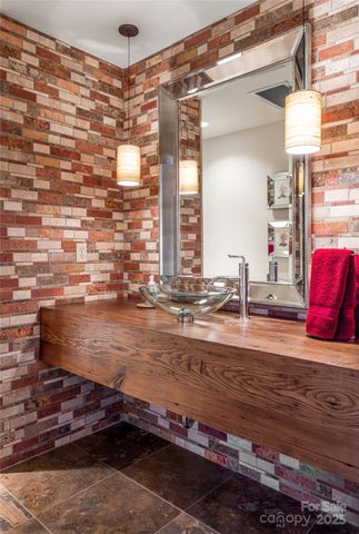 820 Laurel Ridge Drive, Waynesville, NC 28786