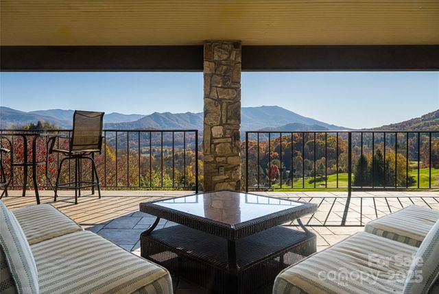 820 Laurel Ridge Drive, Waynesville, NC 28786