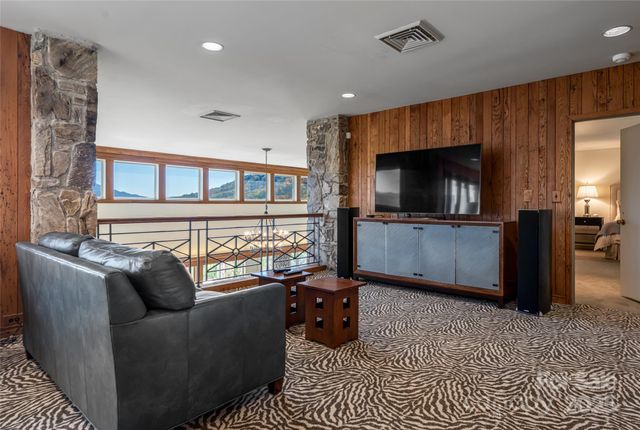 820 Laurel Ridge Drive, Waynesville, NC 28786