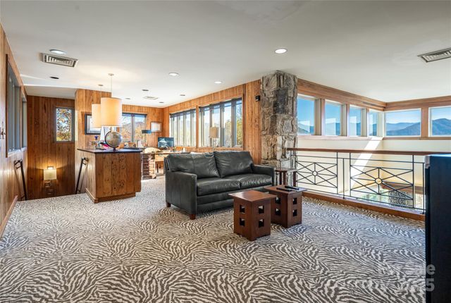 820 Laurel Ridge Drive, Waynesville, NC 28786