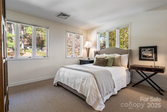 820 Laurel Ridge Drive, Waynesville, NC 28786